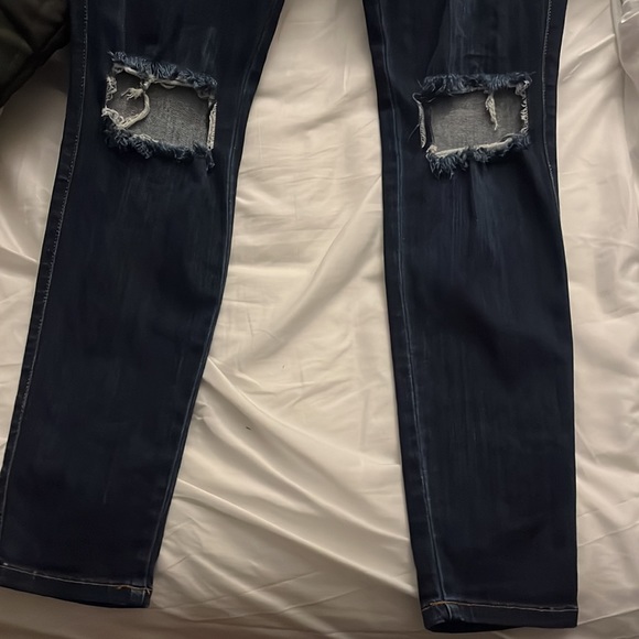 Fashion nova high rise distressed skinny jeans - Picture 5 of 8